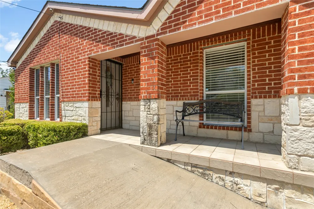 4319 Glenhaven Boulevard Dallas, TX 75211