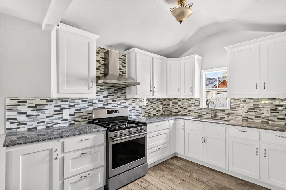 4319 Glenhaven Boulevard Dallas, TX 75211