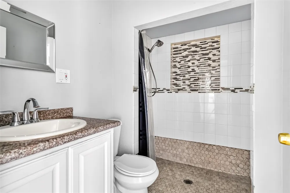 4319 Glenhaven Boulevard Dallas, TX 75211
