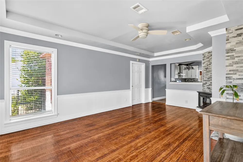 4319 Glenhaven Boulevard Dallas, TX 75211