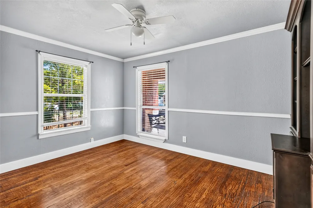 4319 Glenhaven Boulevard Dallas, TX 75211