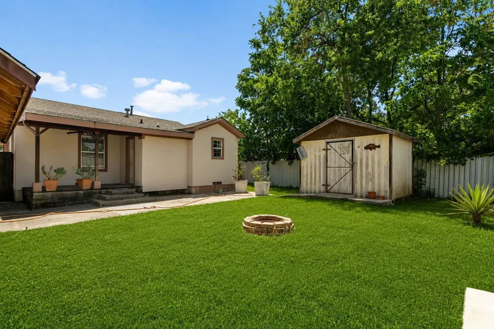 4319 Glenhaven Boulevard Dallas, TX 75211