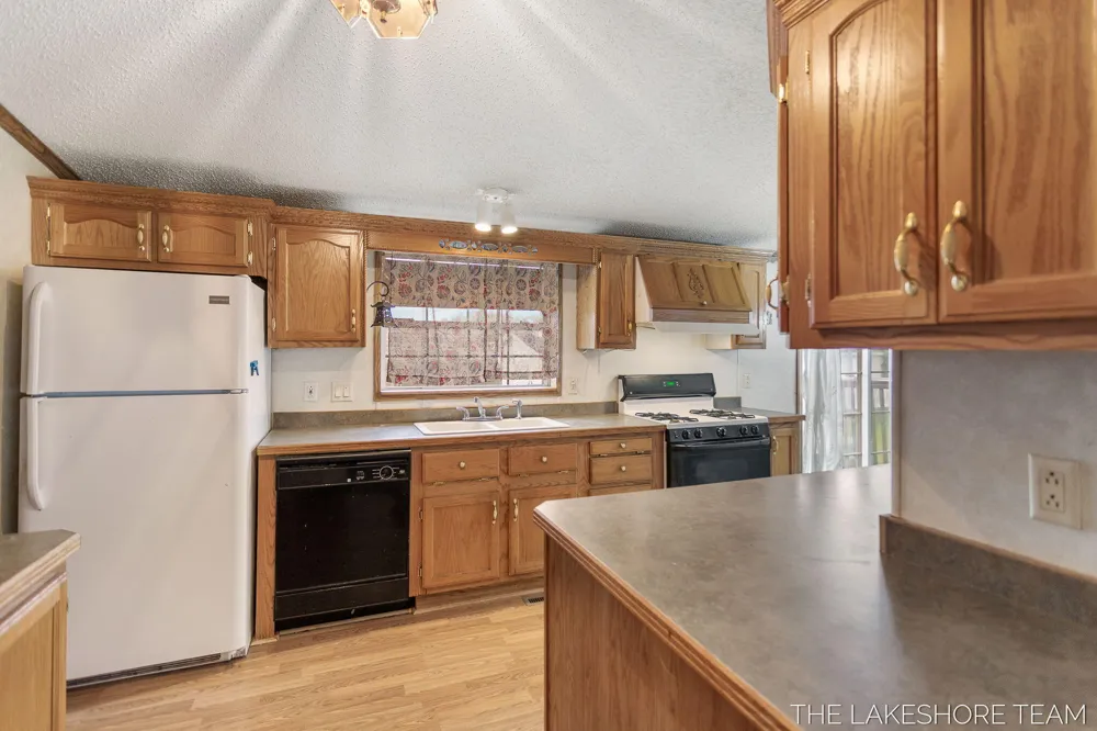 3274 Barbaray Way Holland Charter Township, MI 49424