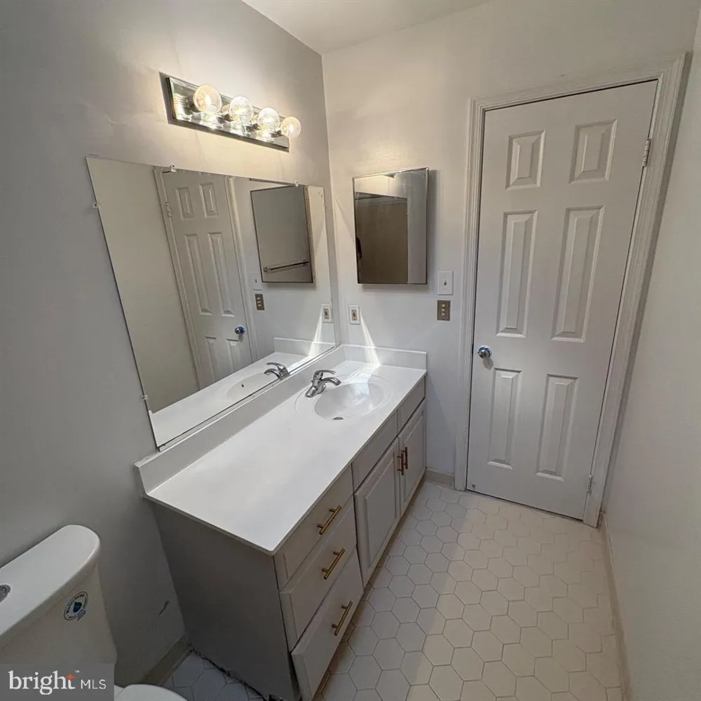 3502 HOLLY ROAD Annandale, VA 22003