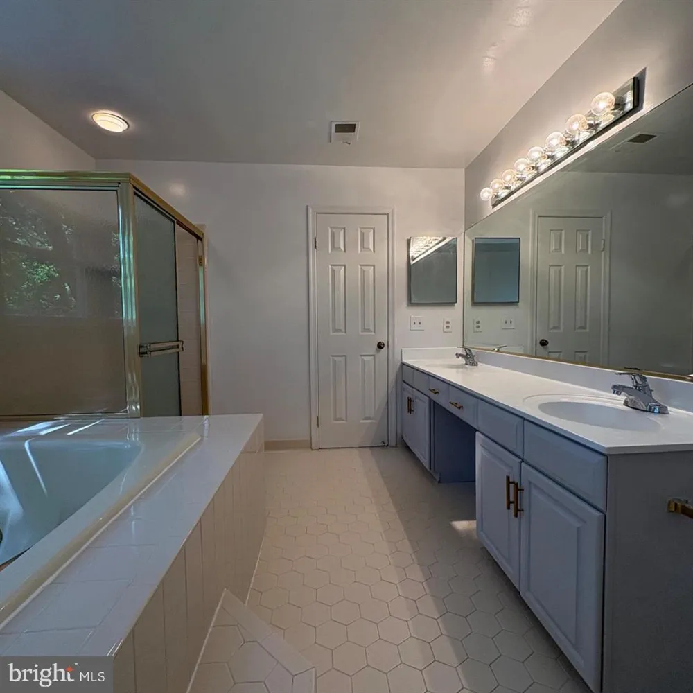 3502 HOLLY ROAD Annandale, VA 22003