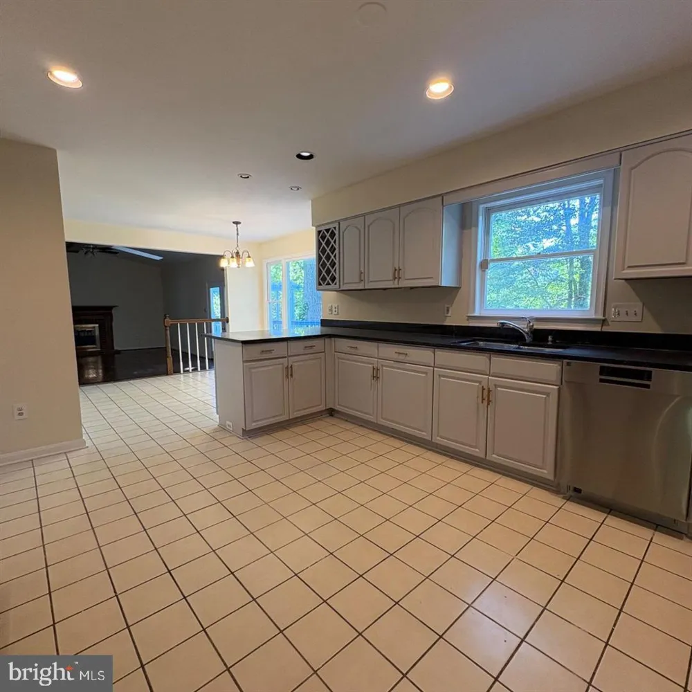 3502 HOLLY ROAD Annandale, VA 22003