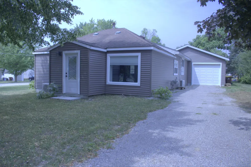 614 Allen Avenue Alma, MI 48801