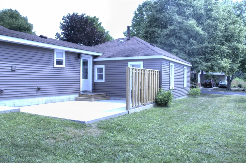 614 Allen Avenue Alma, MI 48801
