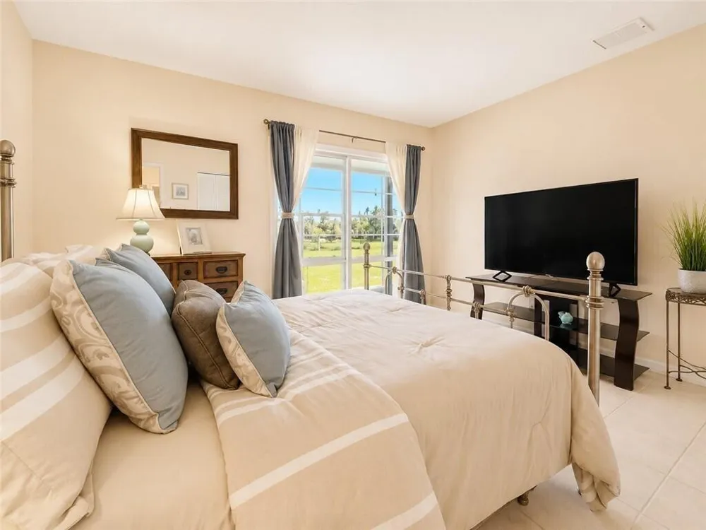 55 WOODLAND DRIVE #206 Vero Beach, FL 32962