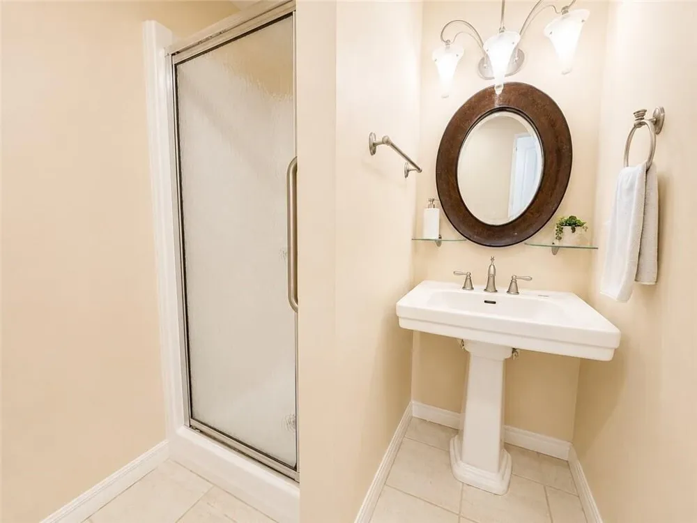 55 WOODLAND DRIVE #206 Vero Beach, FL 32962