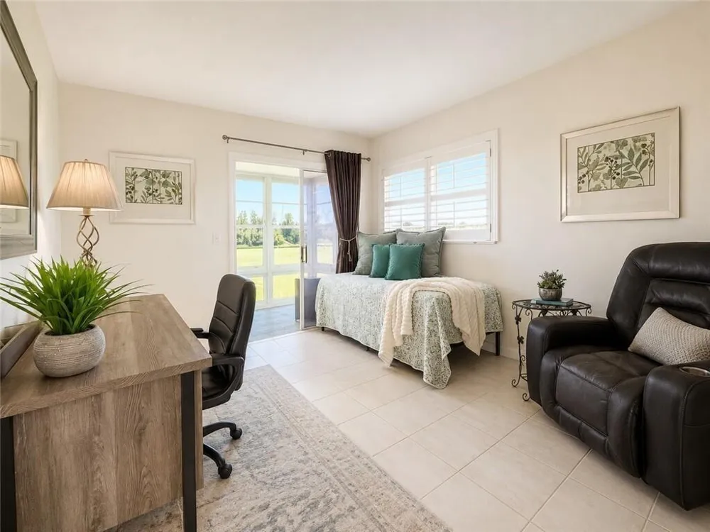 55 WOODLAND DRIVE #206 Vero Beach, FL 32962