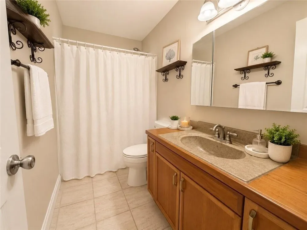 55 WOODLAND DRIVE #206 Vero Beach, FL 32962