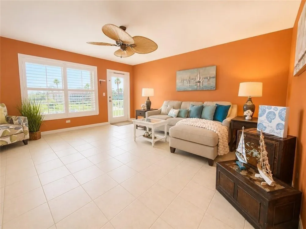 55 WOODLAND DRIVE #206 Vero Beach, FL 32962