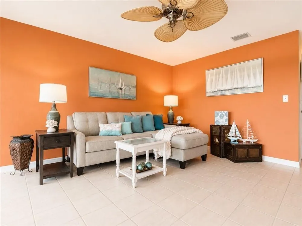55 WOODLAND DRIVE #206 Vero Beach, FL 32962