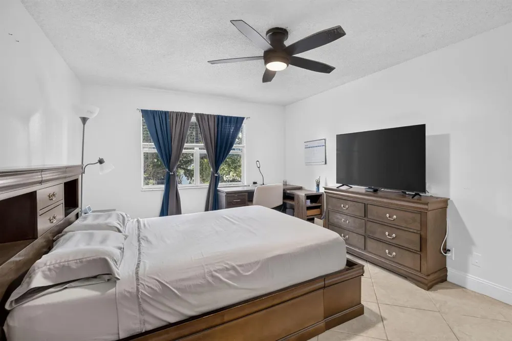 6001 Falls Circle Drive #306 Lauderhill, FL 33319