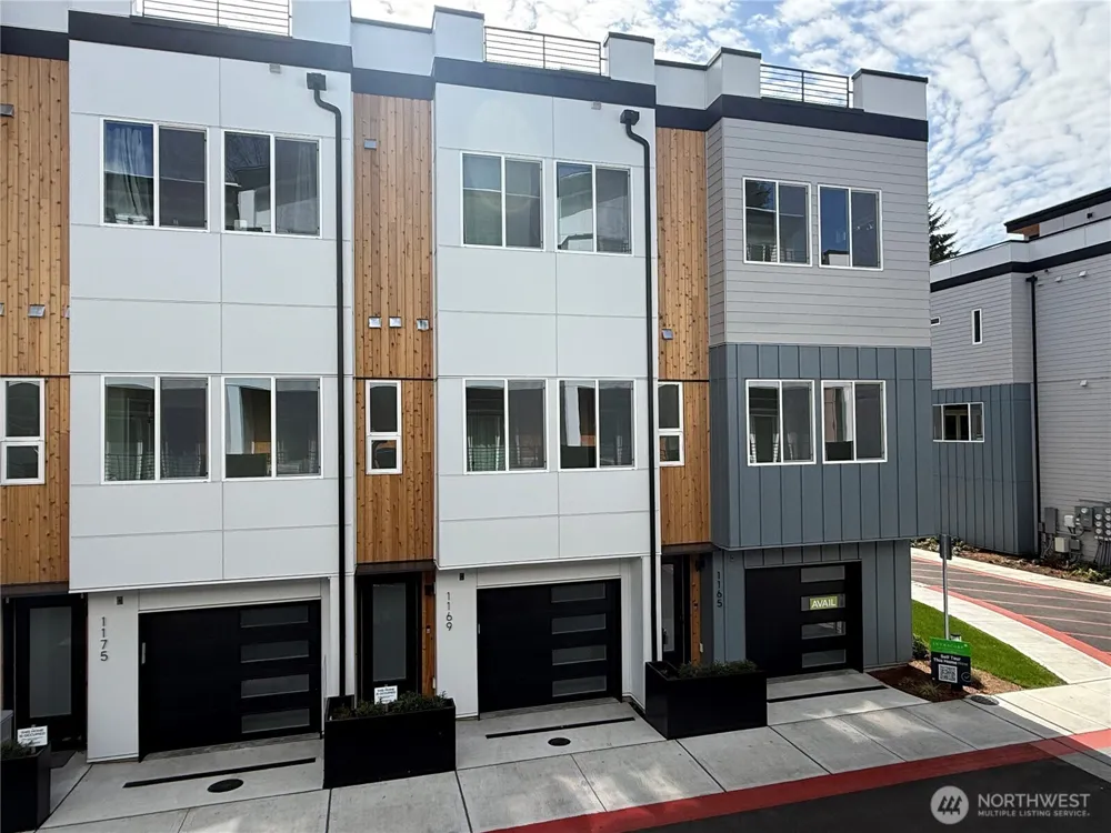 1139 129th Court NE Bellevue, WA 98005