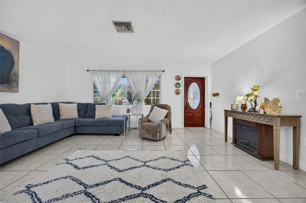 4701 SPAHN STREET Sarasota, FL 34232