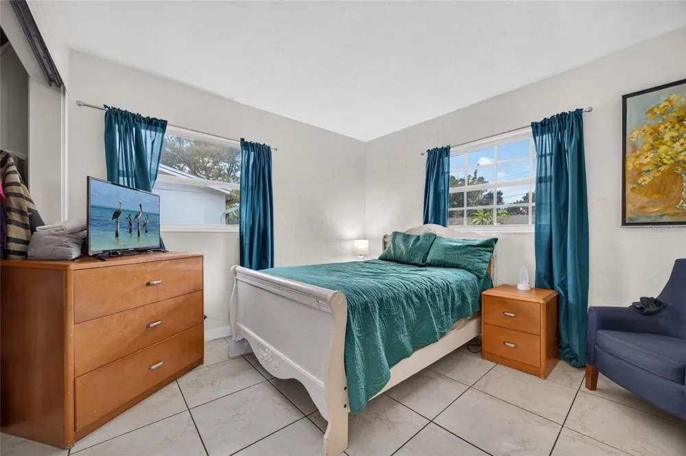 4701 SPAHN STREET Sarasota, FL 34232