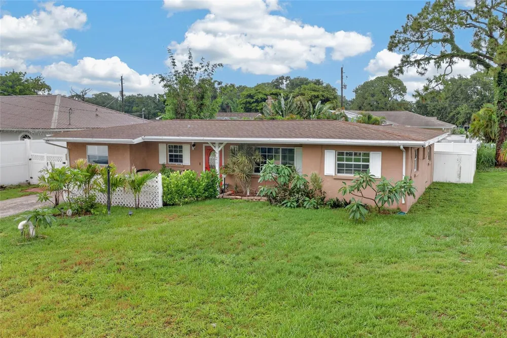 4701 SPAHN STREET Sarasota, FL 34232