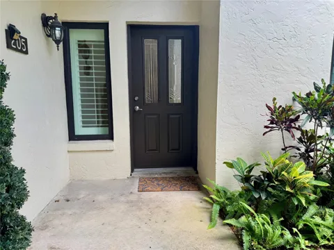 1637 SE PARADISE CIRCLE #205