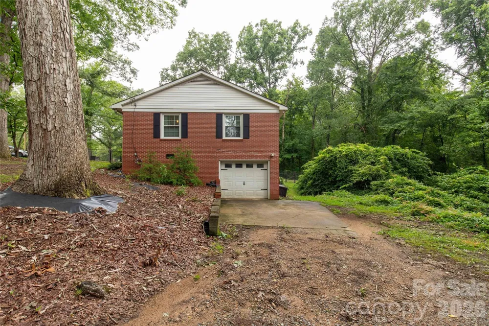 938 Forest Drive Lancaster, SC 29720