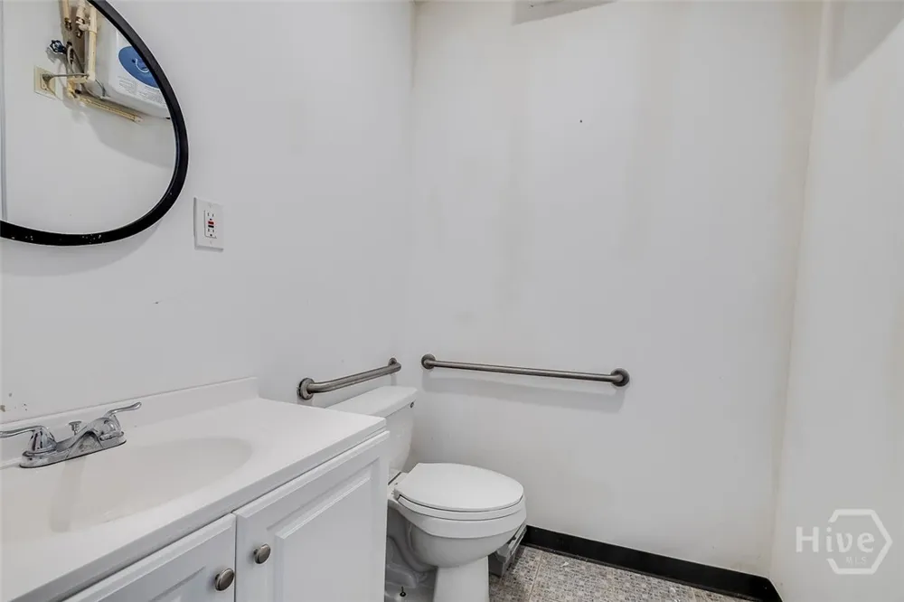 302 W Victory Drive #A Savannah, GA 31405