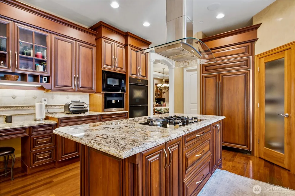 24282 SE 147th Place Issaquah, WA 98027