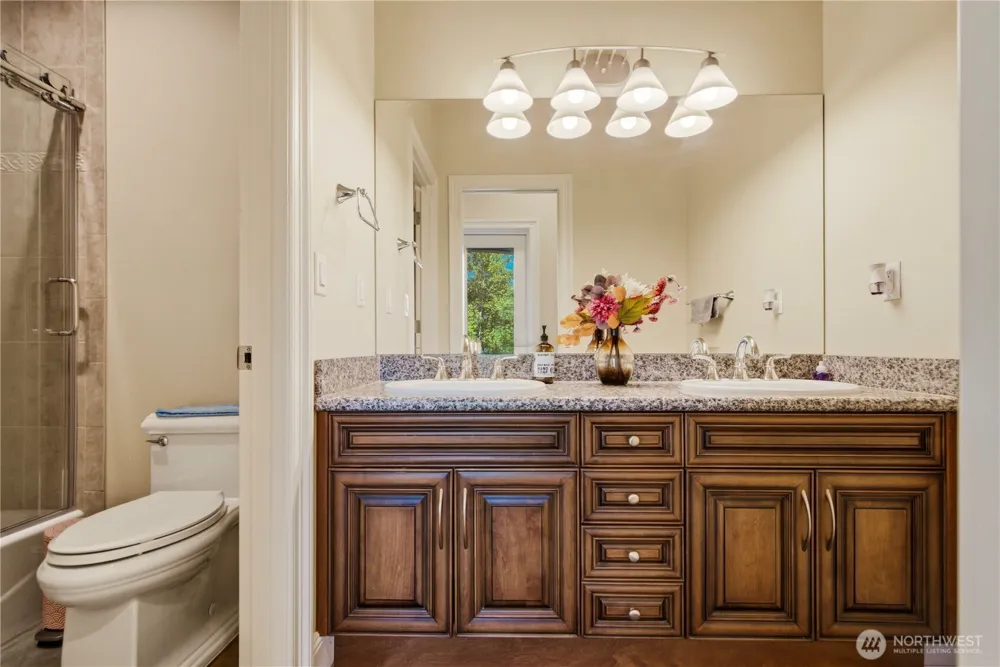 24282 SE 147th Place Issaquah, WA 98027
