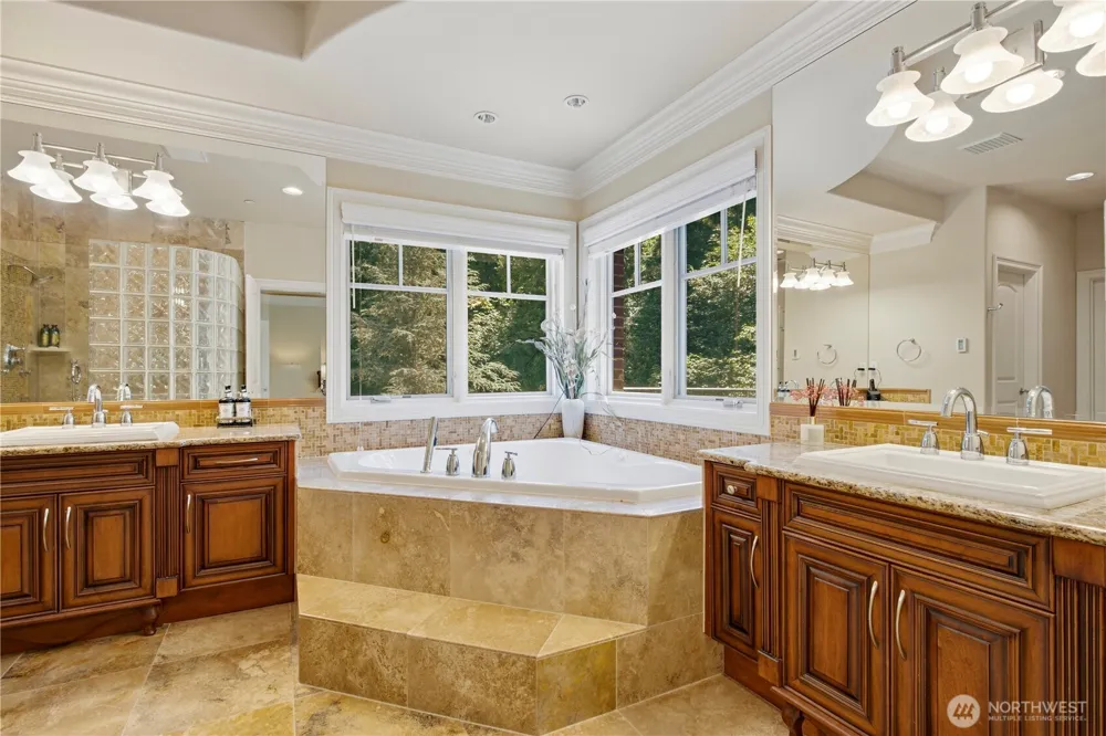 24282 SE 147th Place Issaquah, WA 98027