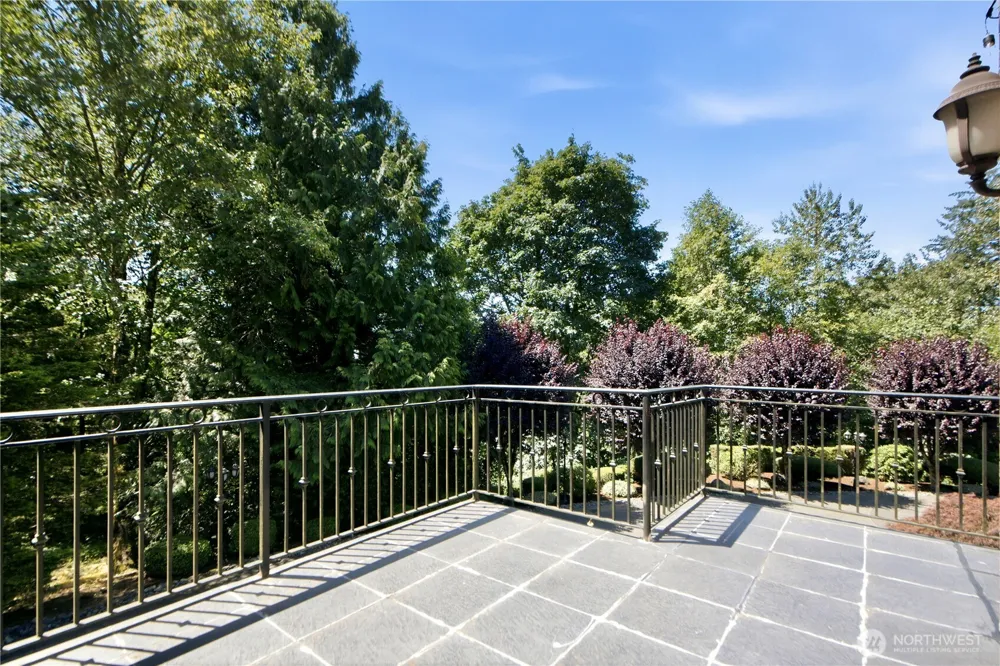 24282 SE 147th Place Issaquah, WA 98027
