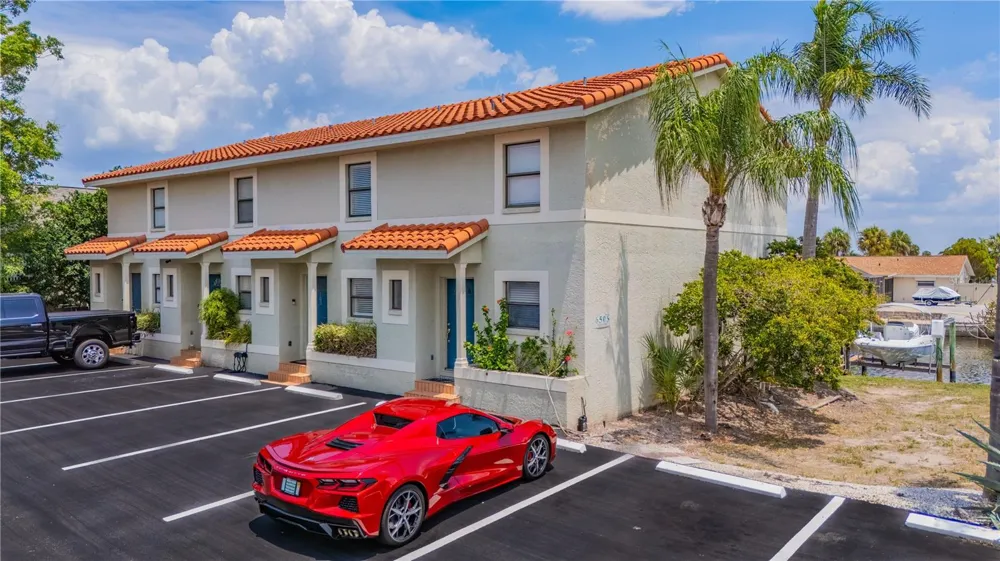 6506 ABACO DRIVE #104 Apollo Beach, FL 33572
