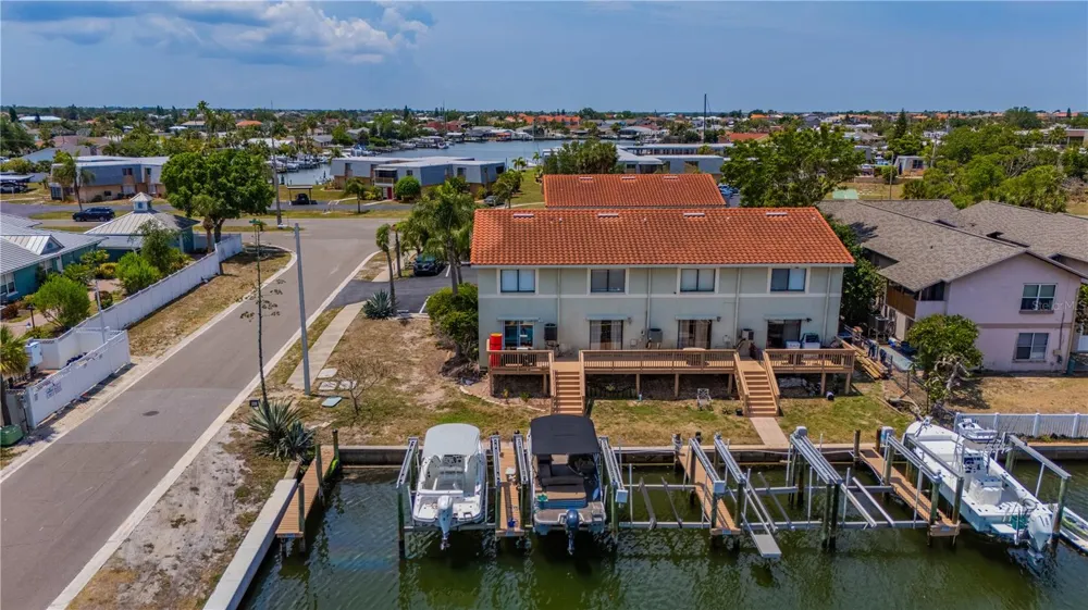 6506 ABACO DRIVE #104 Apollo Beach, FL 33572
