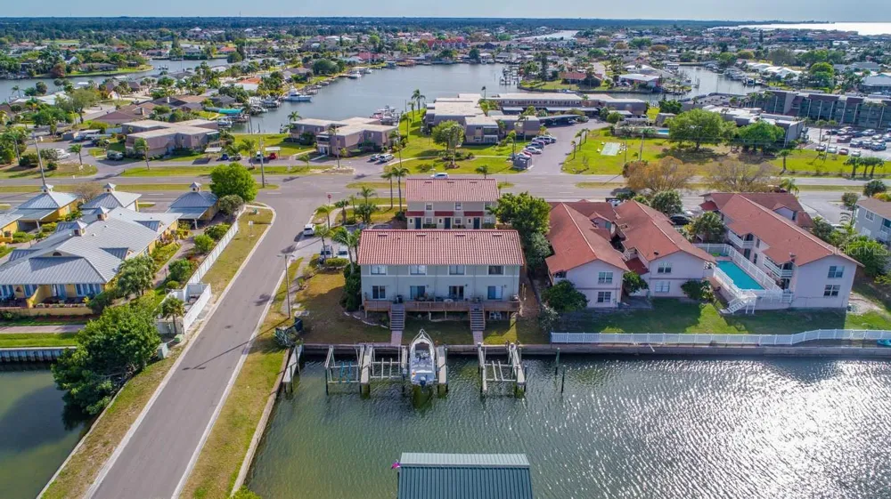 6506 ABACO DRIVE #104 Apollo Beach, FL 33572