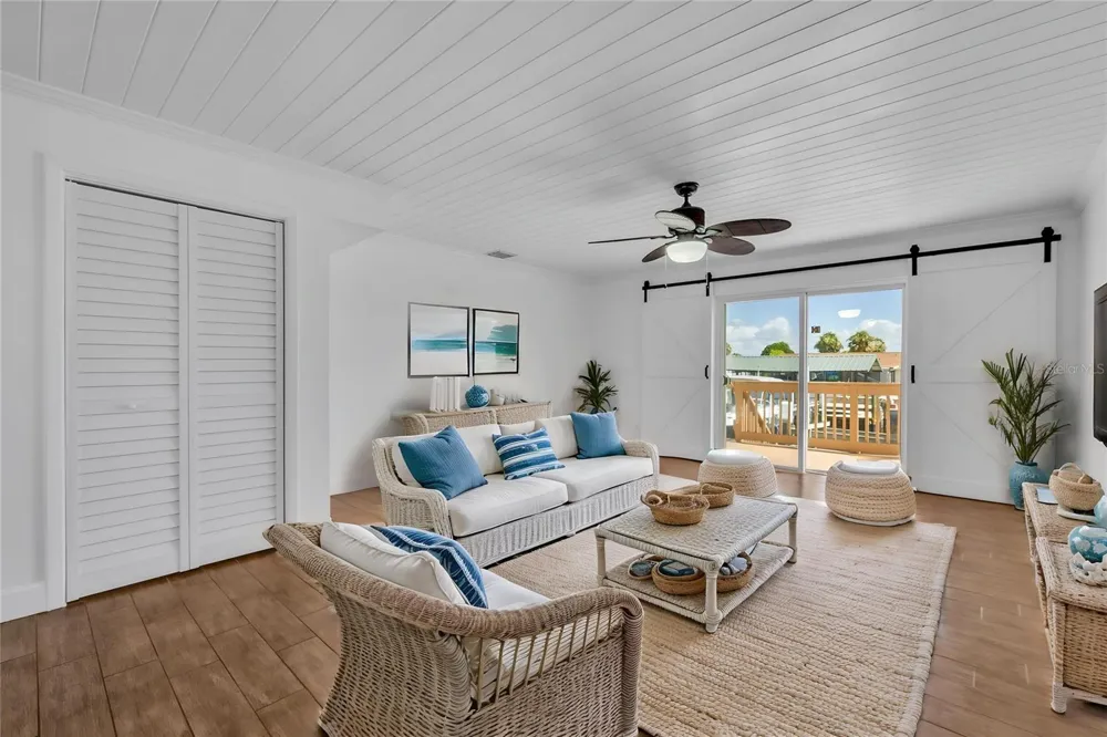 6506 ABACO DRIVE #104 Apollo Beach, FL 33572