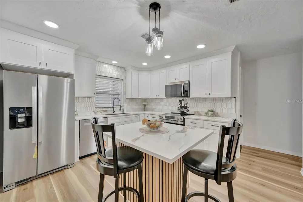 6209 FLAMINGO DRIVE Apollo Beach, FL 33572