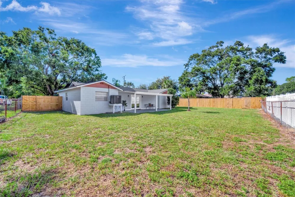 6209 FLAMINGO DRIVE Apollo Beach, FL 33572