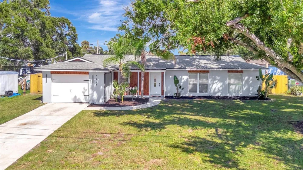 6209 FLAMINGO DRIVE Apollo Beach, FL 33572