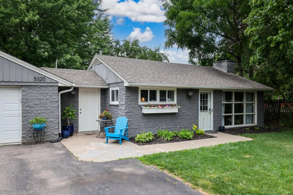 5320 Manitou Road Excelsior, MN 55331