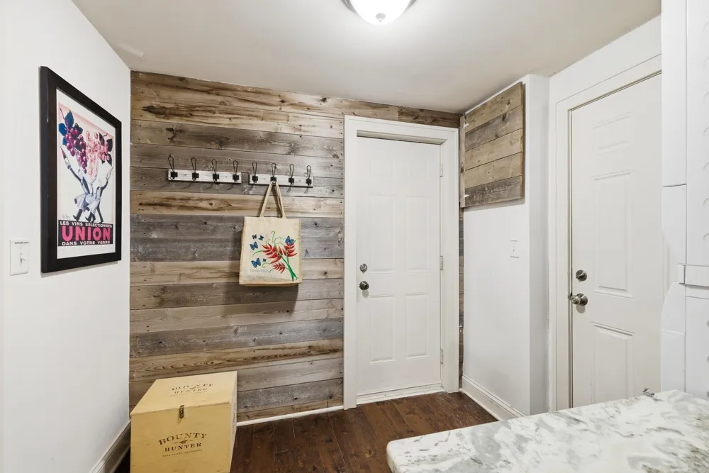 5320 Manitou Road Excelsior, MN 55331