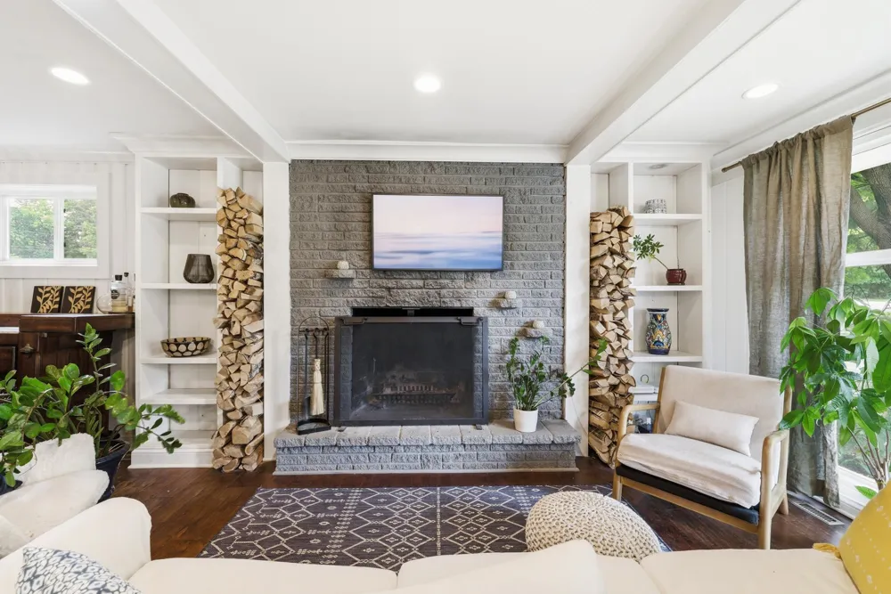 5320 Manitou Road Excelsior, MN 55331