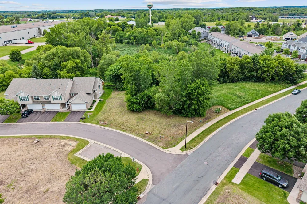 7195 Sterling Drive Greenfield, MN 55373