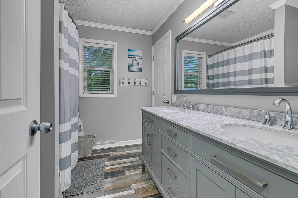 15 14th Avenue S Cold Spring, MN 56320