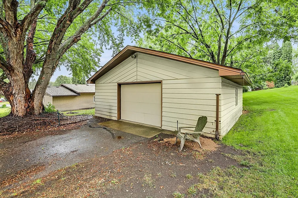 15 14th Avenue S Cold Spring, MN 56320