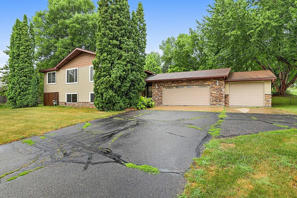 15 14th Avenue S Cold Spring, MN 56320
