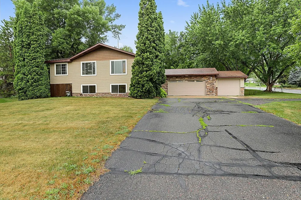 15 14th Avenue S Cold Spring, MN 56320