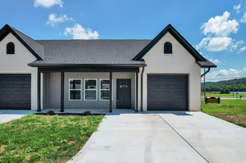 1090 Congress Parkway