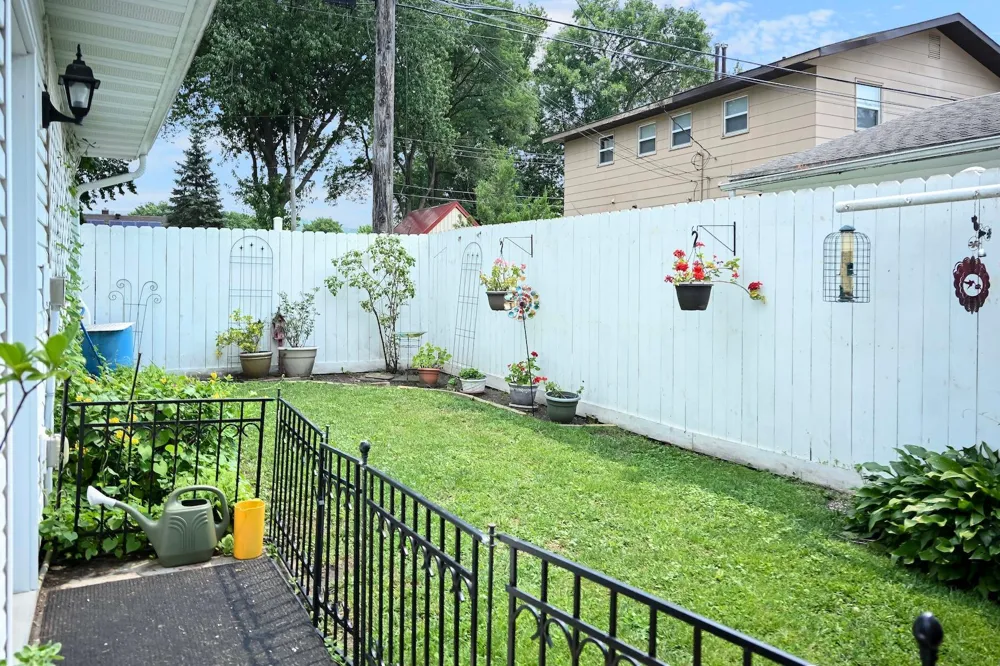 1217 East Avenue S La Crosse, WI 54601