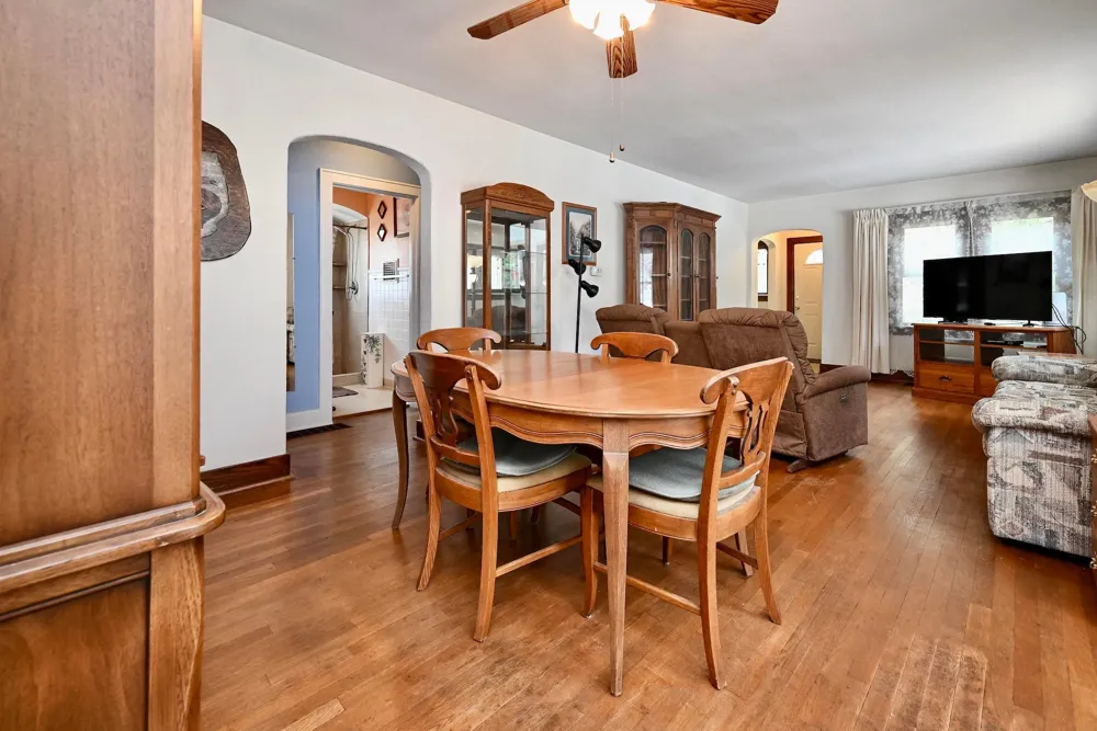 1217 East Avenue S La Crosse, WI 54601