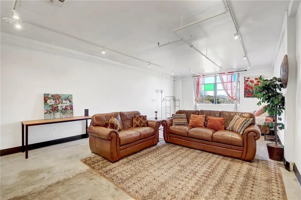 1805 Harvard Avenue #305 College Park, GA 30337