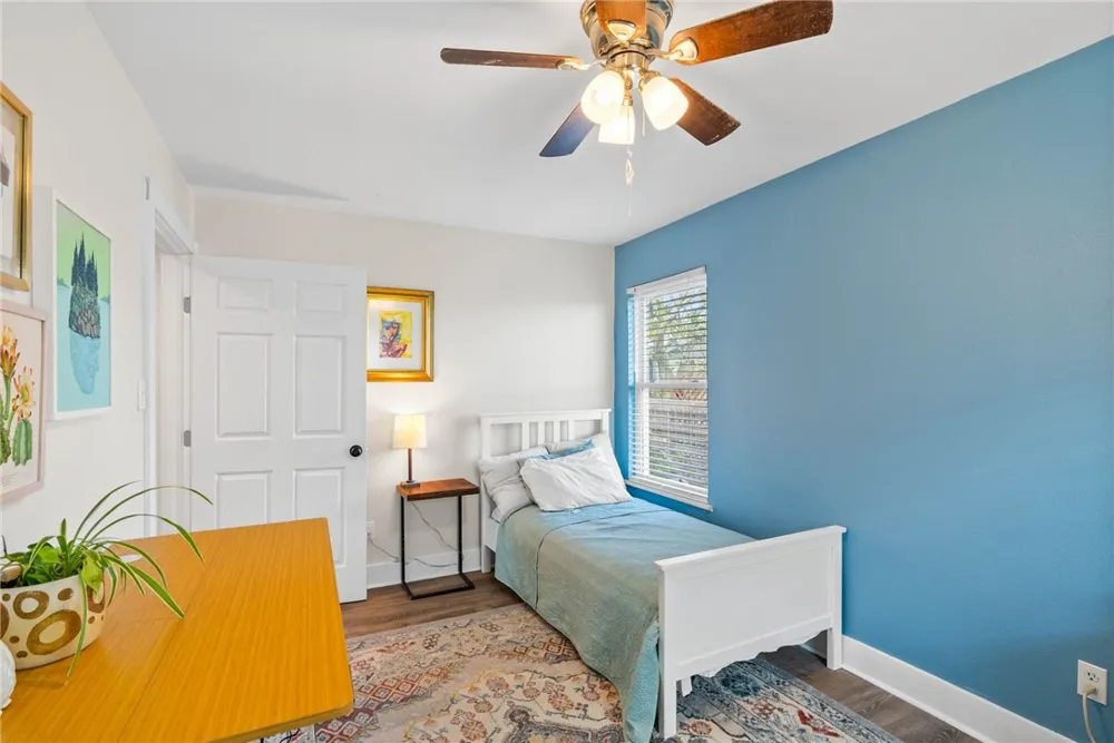 202 Hynes Street Austwell, TX 77950